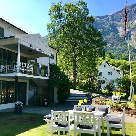 Heimly Pensjonat Flam Exterior photo